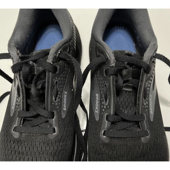 Brooks Ghost 14 Running Shoes in black. Size 9(W). - Picture 4 of 10